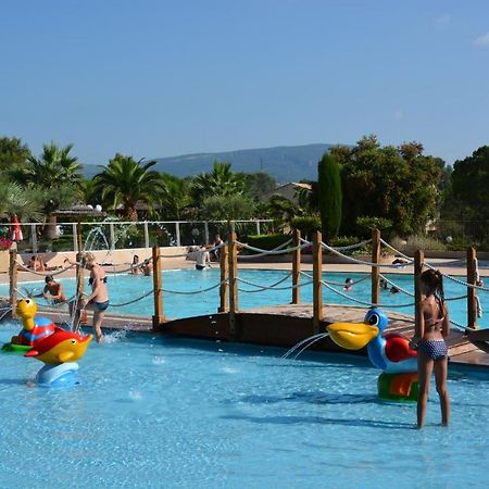 Luxe Chalet Voor 5 Personen Op Camping Lei Suves - Joycasa Otel Roquebrune-sur Argens Dış mekan fotoğraf